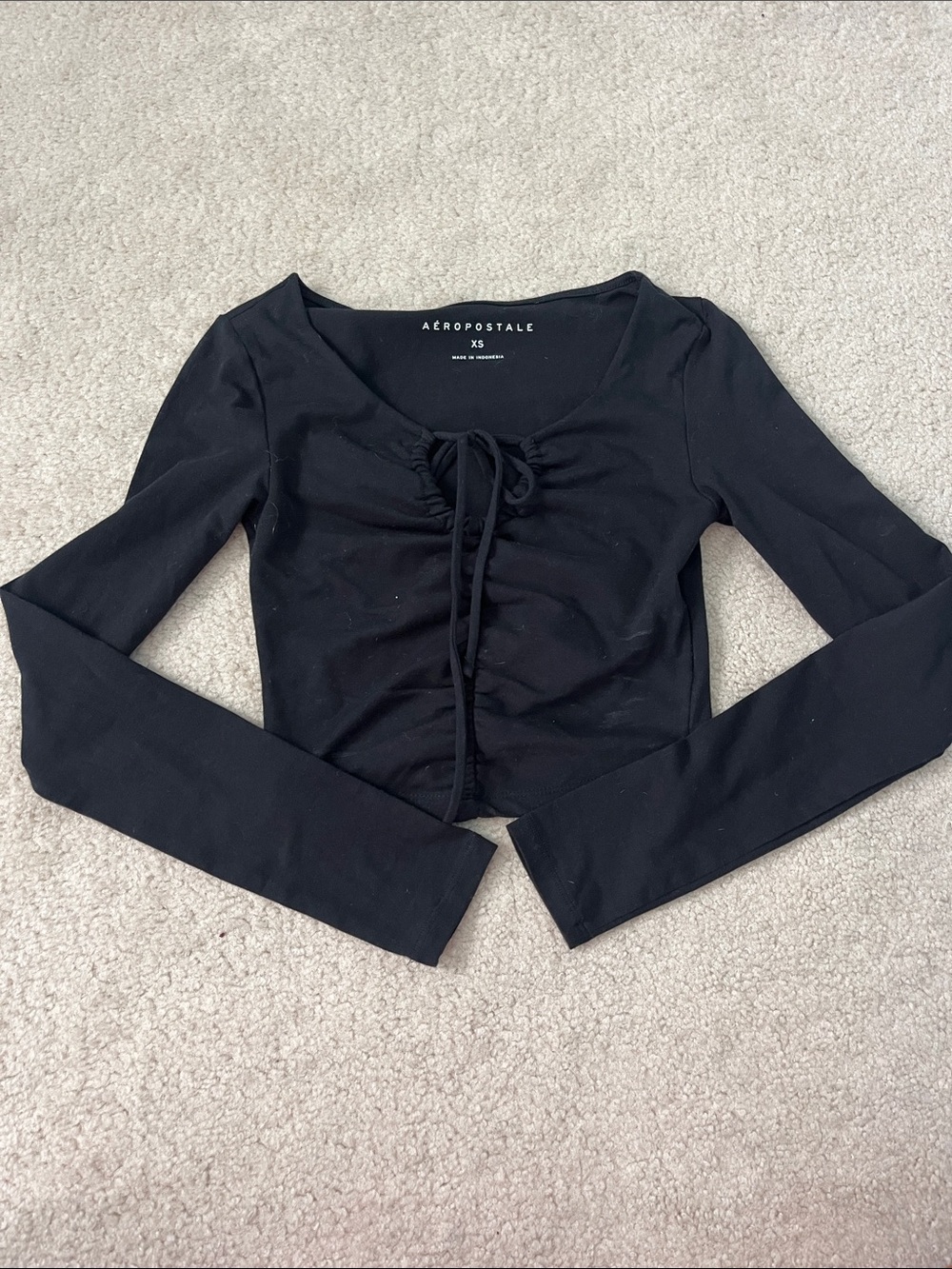 Aeropostale Black Ruched Tie-Front Long Sleeve Crop Top